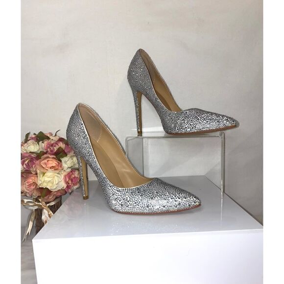 Saks Fifth Avenue Collection  - Picture 3 of 6